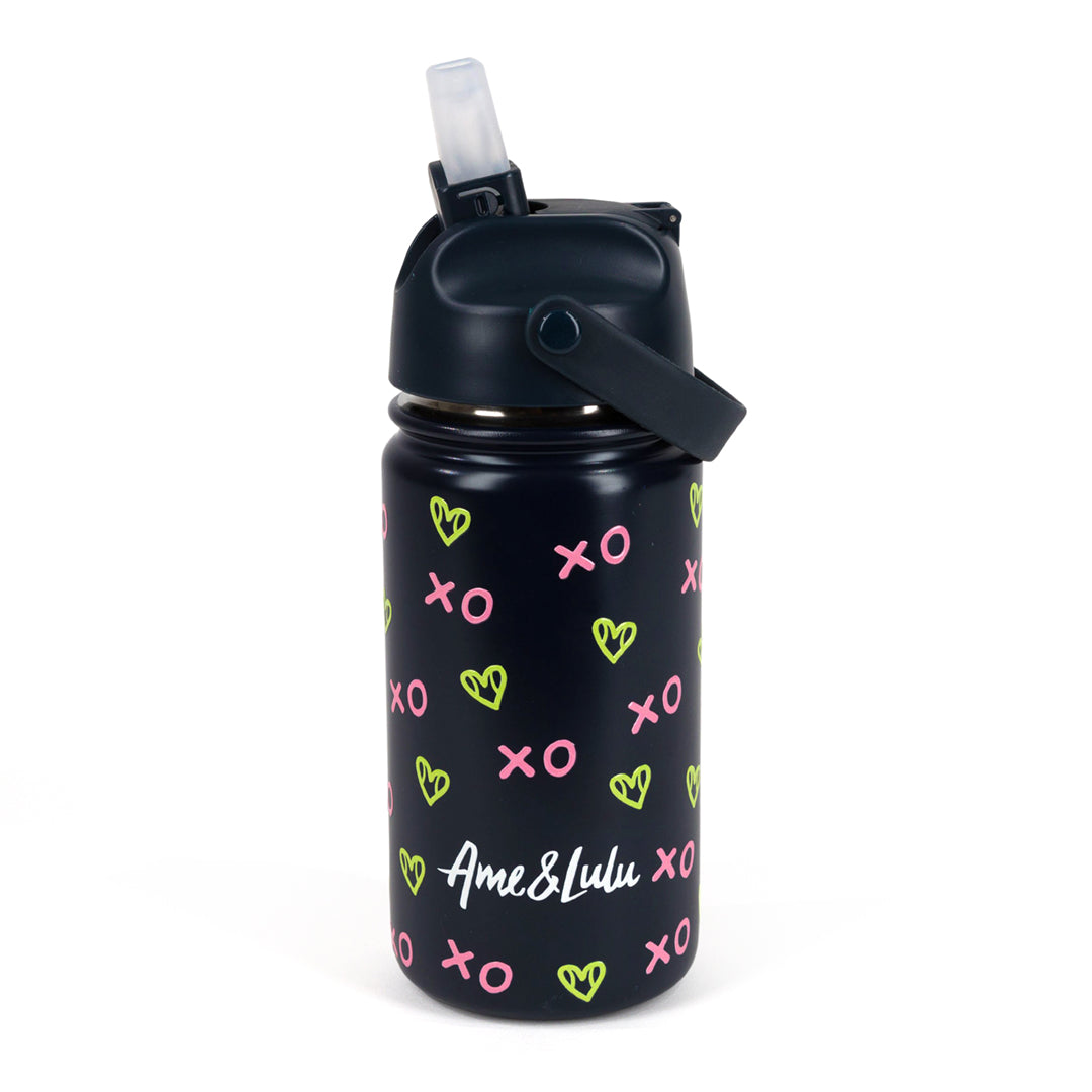 https://www.ameandlulu.com/cdn/shop/products/SportySipWaterBottleXOTennis2LR_1400x.jpg?v=1676048390